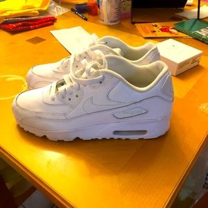 Nike Air Max sneakers, sz 6.5Y, EUC